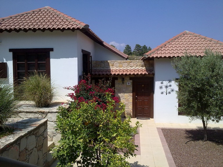 Limassol residential villa garden