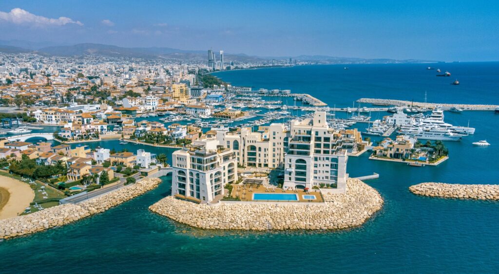 limassol-marina-lifestyle