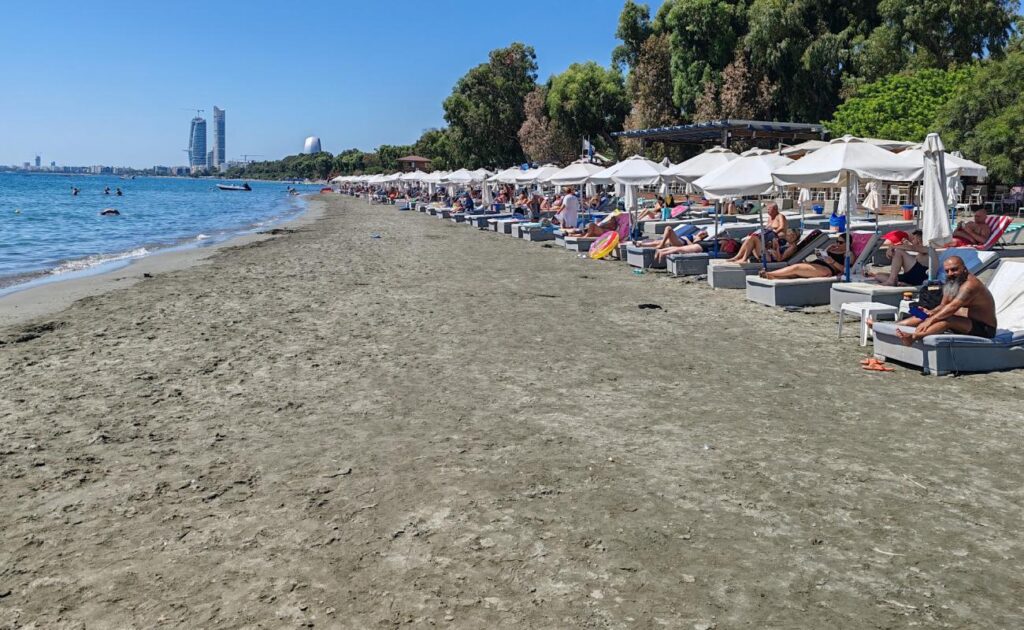 Dasoudi Beach Limassol promenade