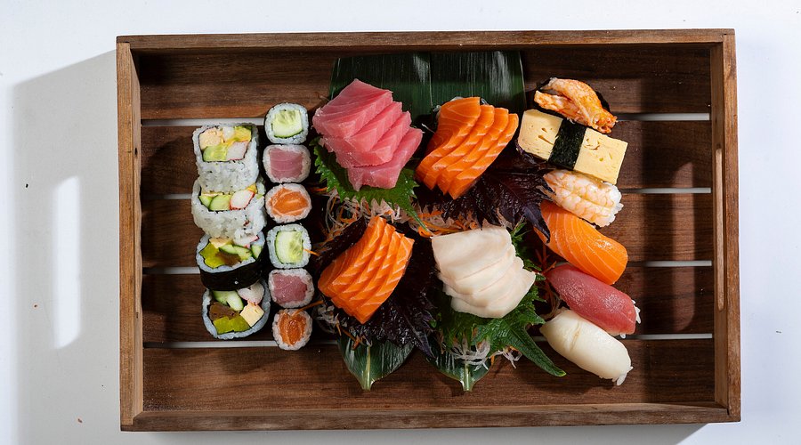 Akakiko Limassol sushi platter